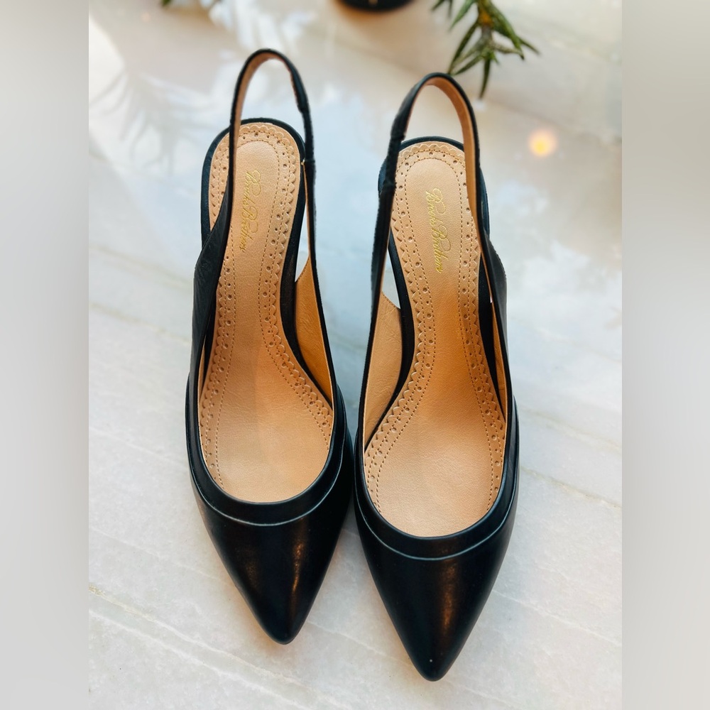 BROOKS BROTHERS Women's Black Leather Back Strap Almond Toe Heels Size 8